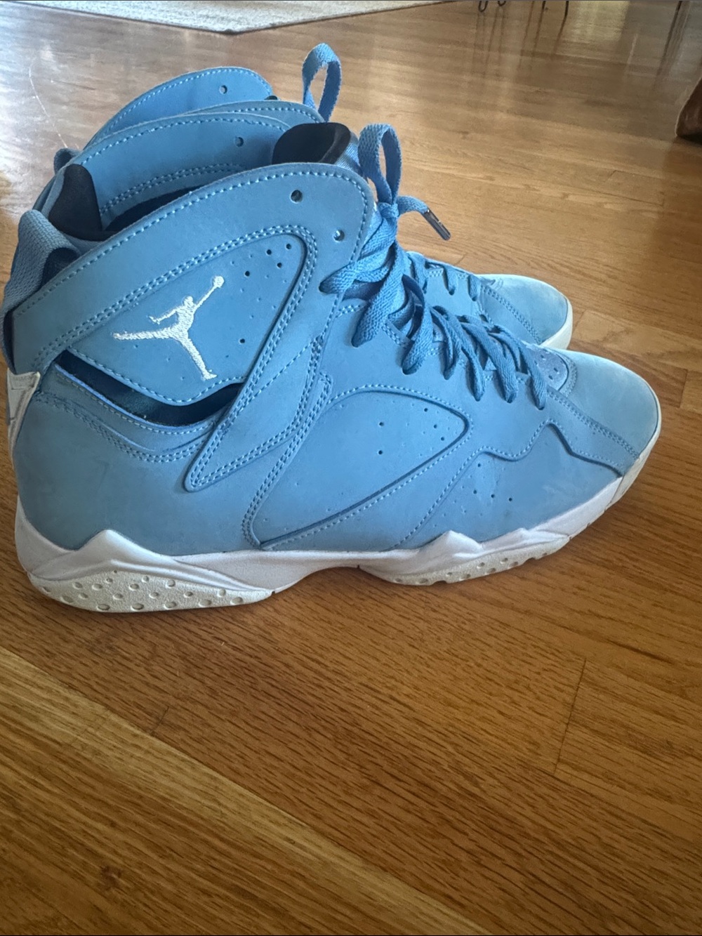 Air Jordan Men's 23 7 Retro Light Blue and White